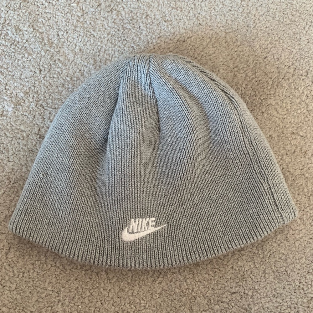 Men’s Gray Nike winter hat
